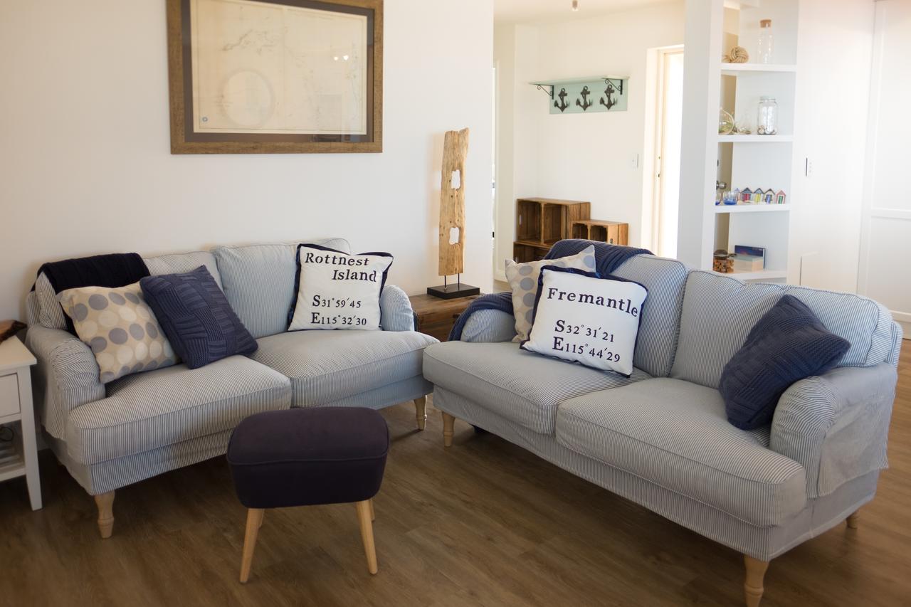 Cottesloe Blue Apartment - Accommodation ACT