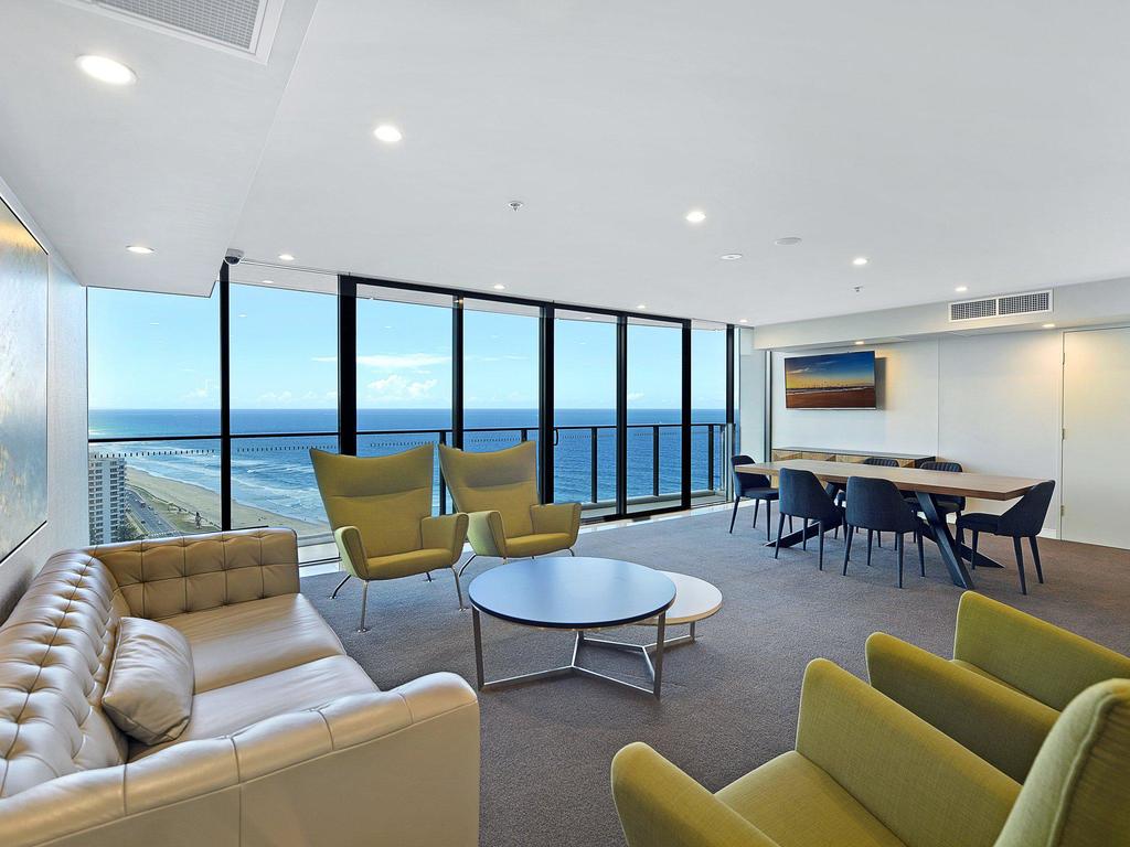 2 Bedroom Ocean View Apartment In Surfers Paradise - Accommodation ACT